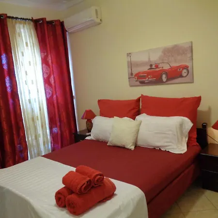 Kuri Apartament *