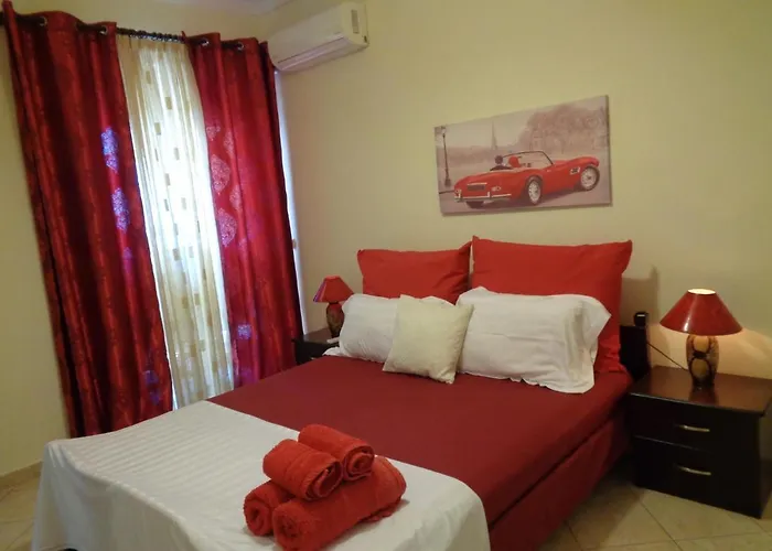 Kuri Apartament *
